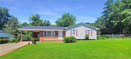 Building Photo - 1086 Essex Pl