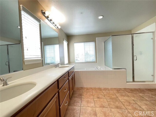 Building Photo - 12761 Wild Horse Way
