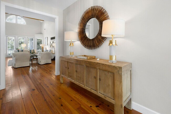 Building Photo - 125 Brandon Way