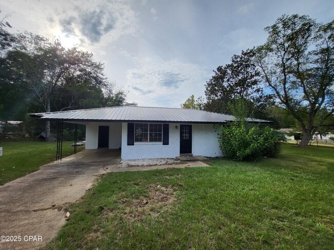 Primary Photo - 5225 Forest Dr