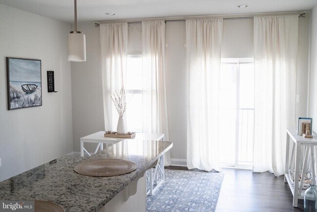 Building Photo - 36046 Auburn Wy