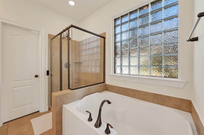 Building Photo - 99 Buck Trail Pl