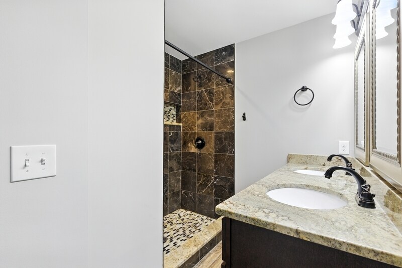 Building Photo - 127 W Randall St