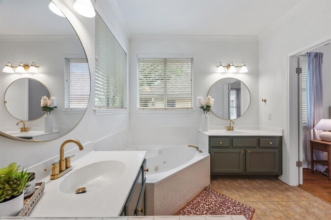 Building Photo - 11817 Lake Stone Dr