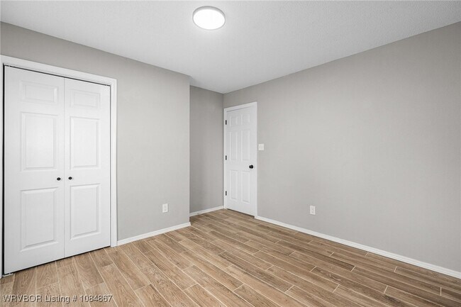 Building Photo - 1561 Whippoorwill Dr