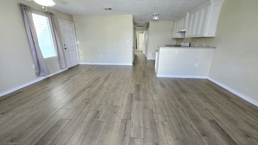 Building Photo - 6545 Northdale St