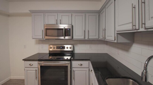 Building Photo - 3804 Summer Cloud Dr