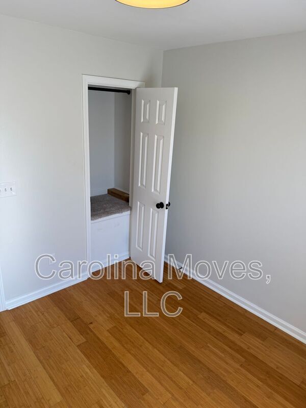 Building Photo - 230 Spring Crossing Cir