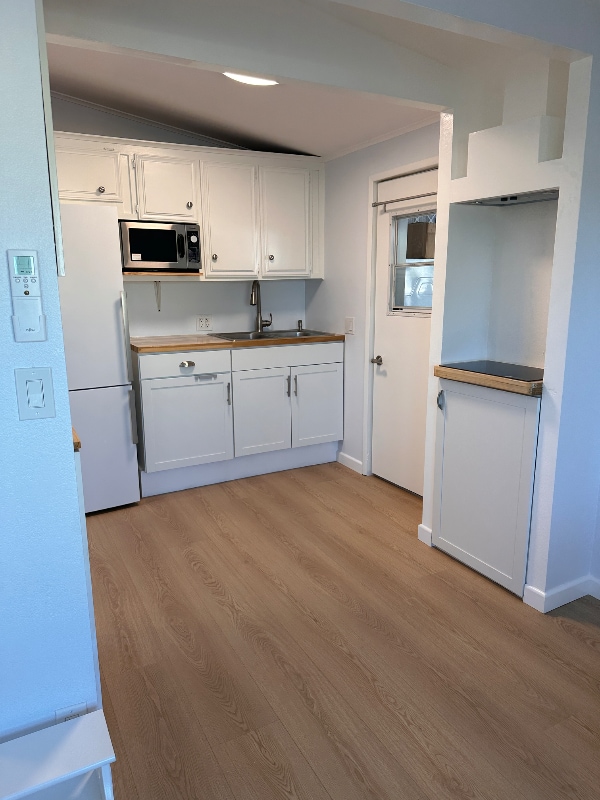 Building Photo - 628 Via Bolivia