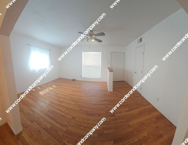 Building Photo - Nice 3 Bedroom, 2 Bathroom and 1,120 Sq Ft. Home Great Location in NE Heights.