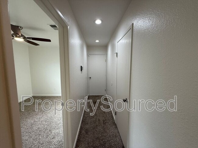 Building Photo - 426 J St