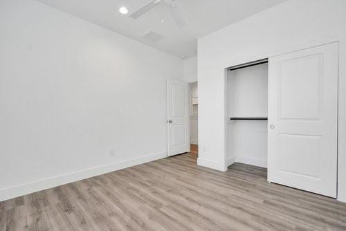 Building Photo - 9025 Laverne Oak Ln