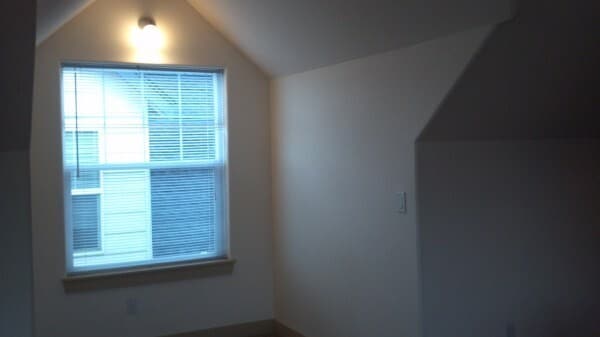 Building Photo - 1754 NE Lotus Dr