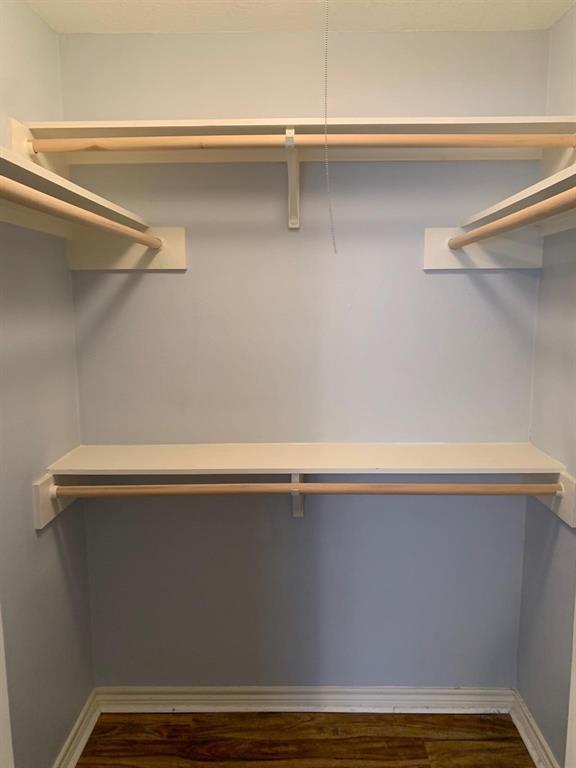 Building Photo - 7078 N Holiday Dr