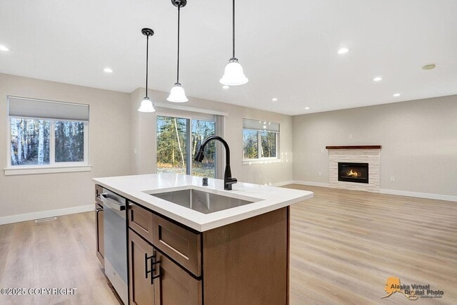 Building Photo - 533 Ashbrook Dr