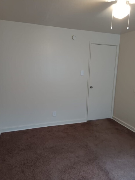 Building Photo - 5821 Stieren Dr