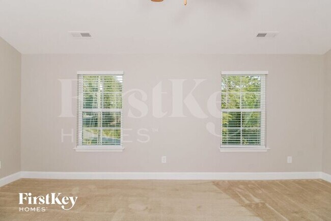 Building Photo - 4715 Romara Dr