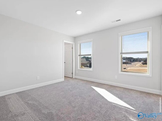 Building Photo - 142 Ivy Vine Dr