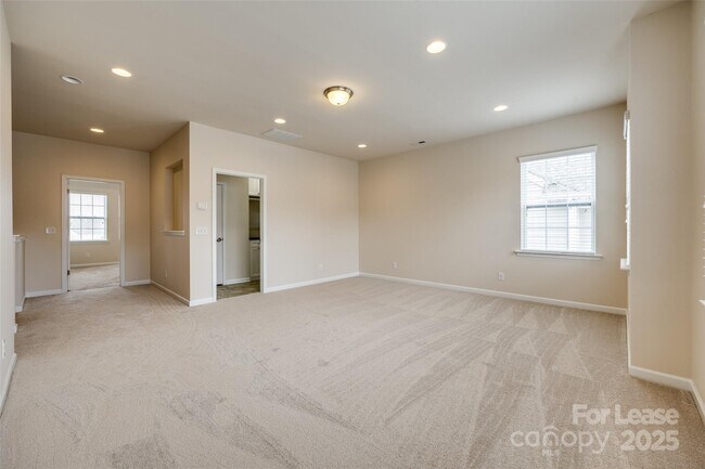 Building Photo - 327 Hawks Creek Pkwy