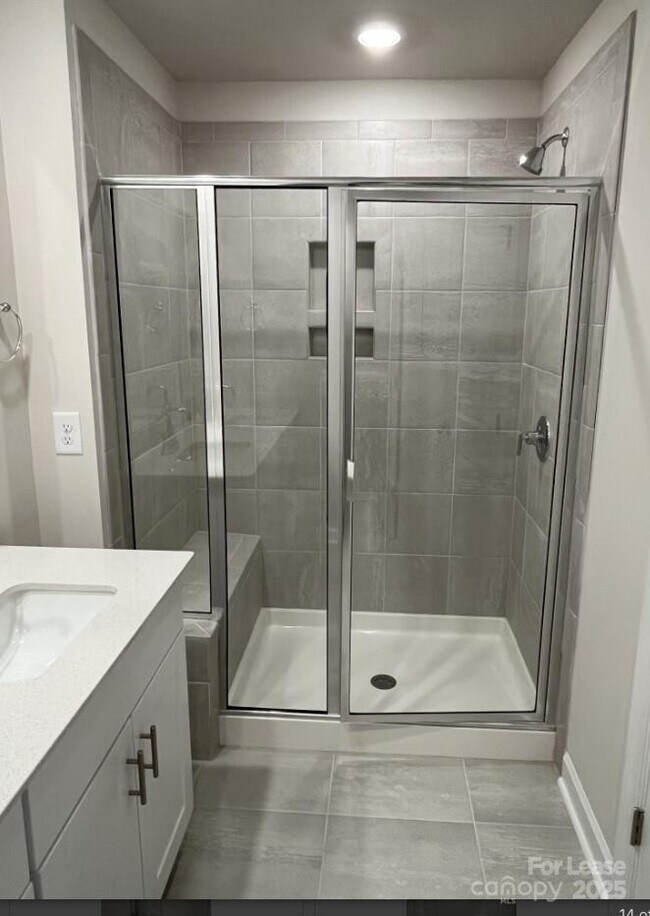 Building Photo - 3703 Backwater St