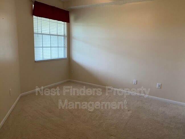 Building Photo - 1050 Bella Vista Blvd