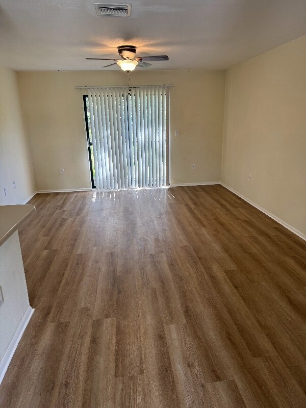 Building Photo - 2216 Flower Tree Cir