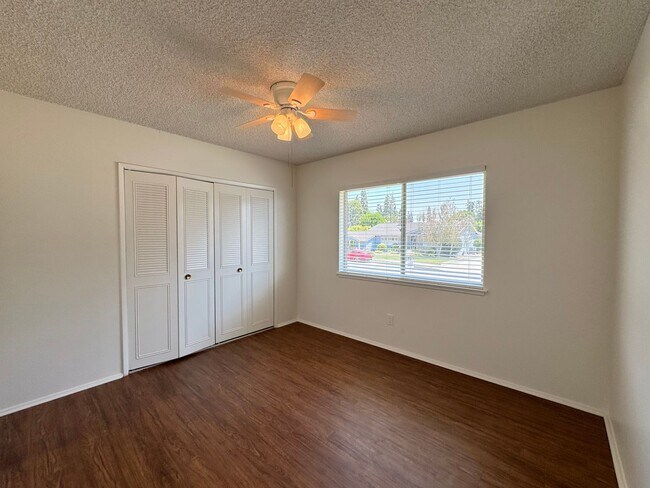 Building Photo - Beautiful Glendora Home in Desireable Area