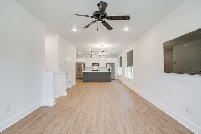 Building Photo - 2347 Benbrook Blvd