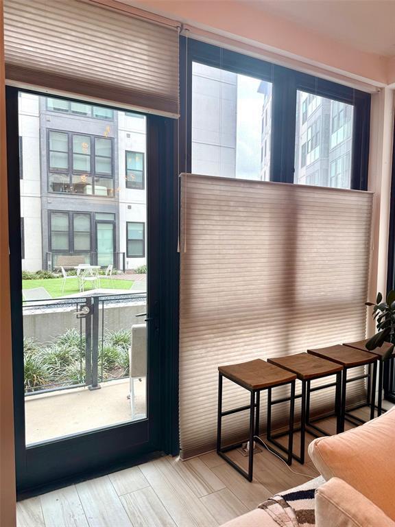 Building Photo - 800 Embassy Dr