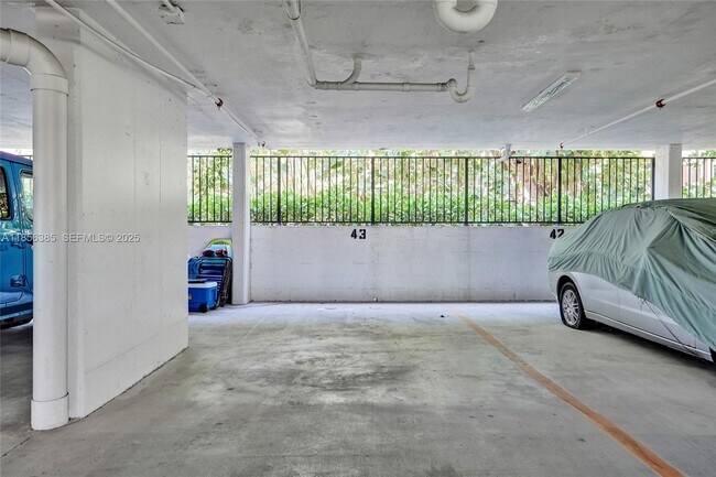 Building Photo - 1500 N Ocean Blvd