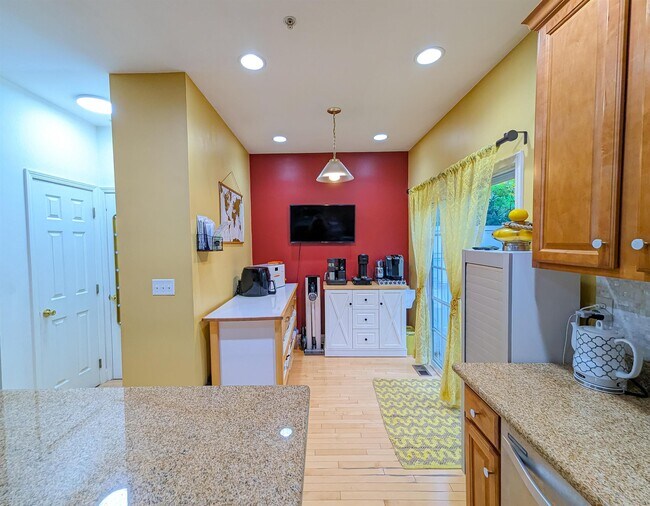 Building Photo - 47 Mallard Pl