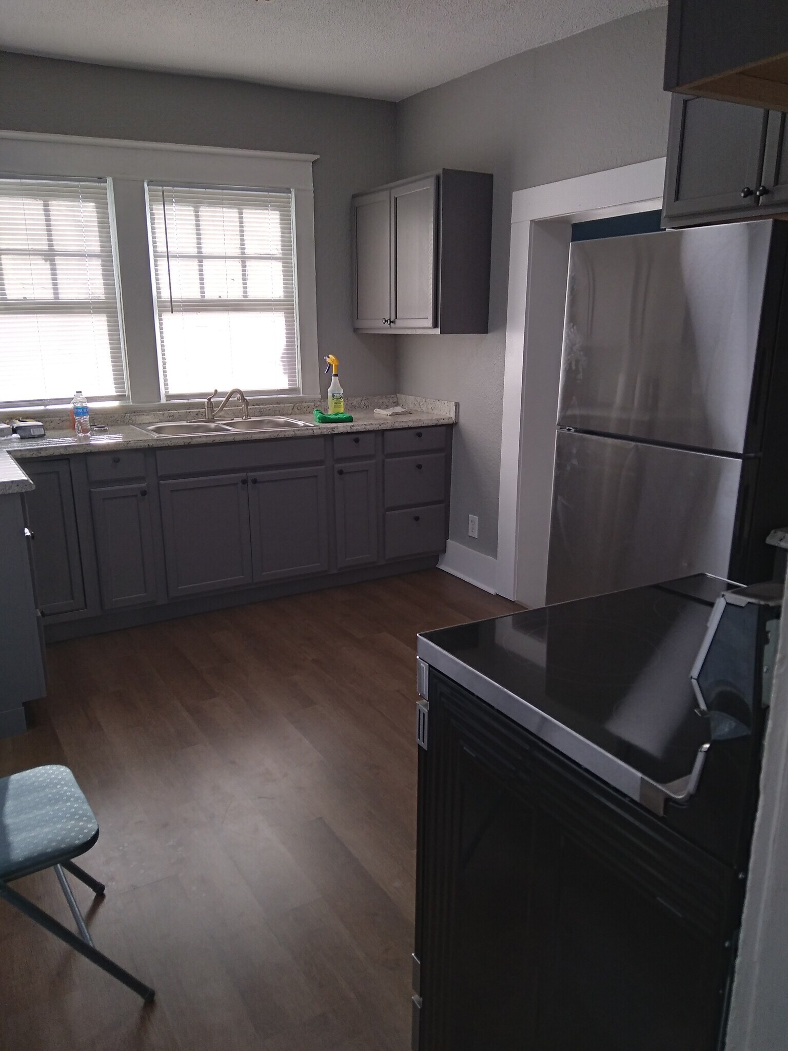 Building Photo - 416 Howell St