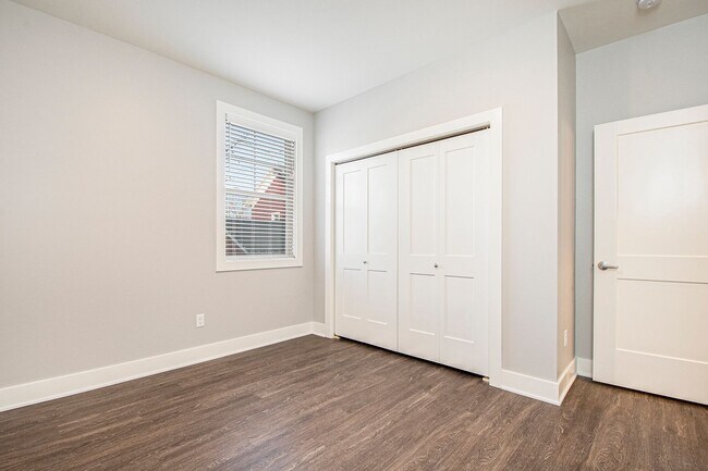 Building Photo - Two Bedroom | Two Bath in Ada, MI