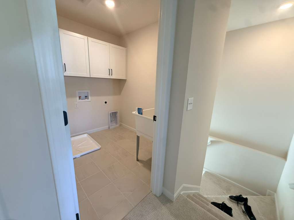 Building Photo - 7231 Grandway Dr