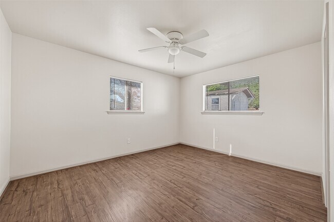 Building Photo - 10503 Ladino Rd