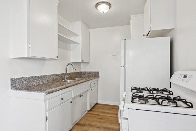 Building Photo - 6100 West Blvd