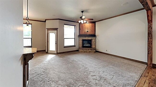 Building Photo - 616 Sally Ct