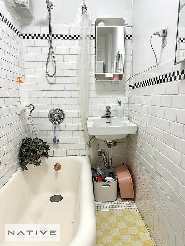 Building Photo - 0 bedroom in BROOKLYN NY 11222