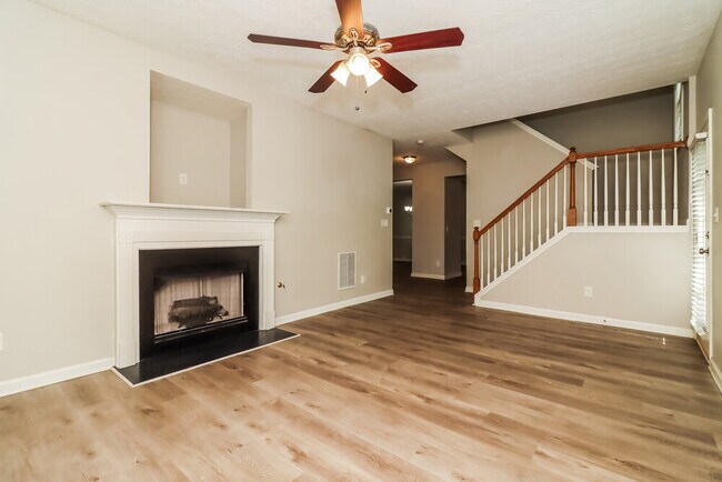 Building Photo - 7106 Hillcrest Chase Dr SW