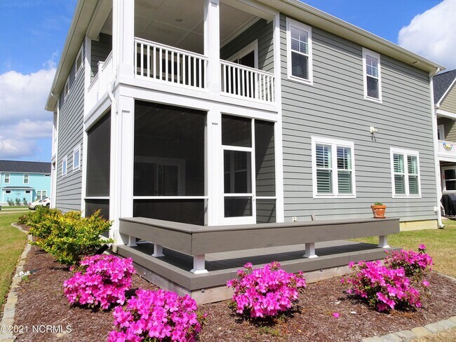 Building Photo - 217 Bogue Carrier Ct
