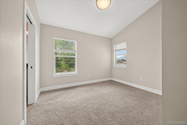 Building Photo - 1407 Rogers Ct