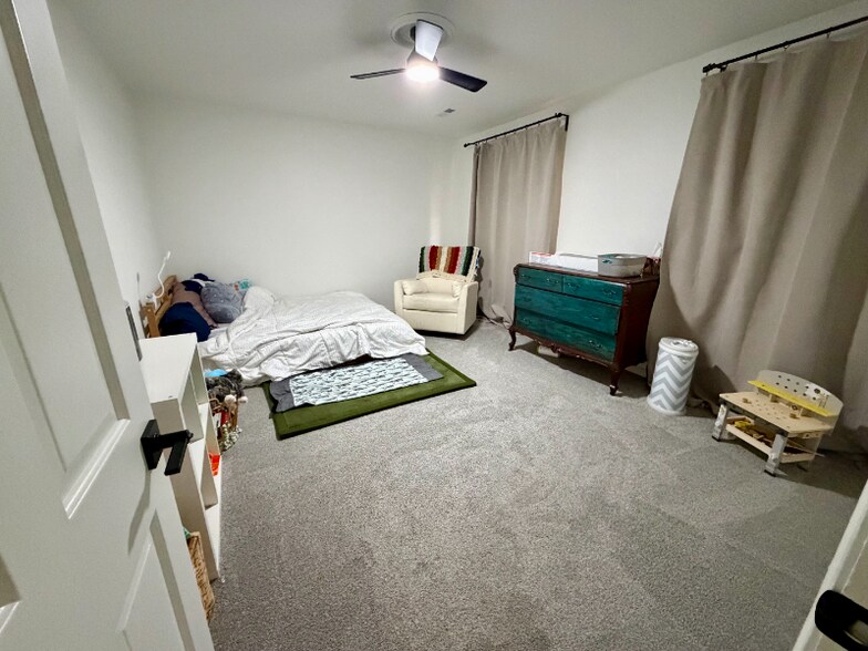 Building Photo - 1240 Patrick Ln