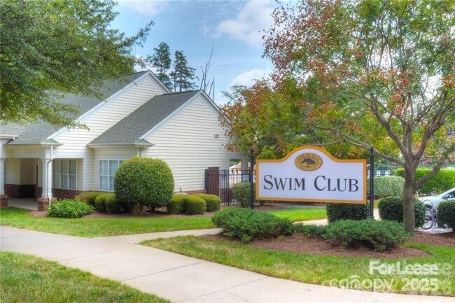 Building Photo - 17905 Delmas Dr