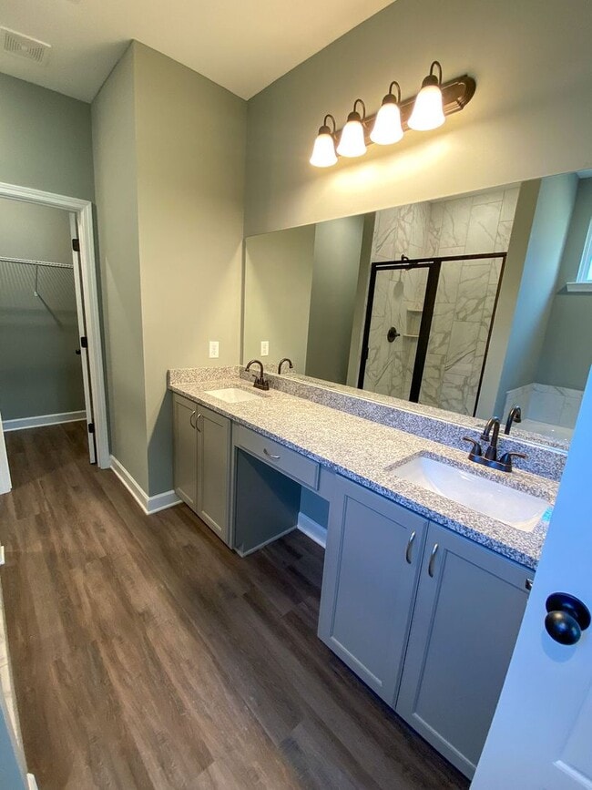 Building Photo - 3 bedroom, 2.5 bath, Built in 2022, close ...
