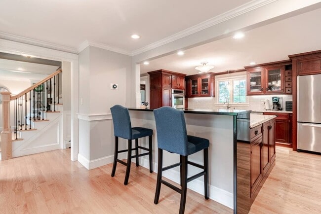 Building Photo - 45 Indian Hill Ave