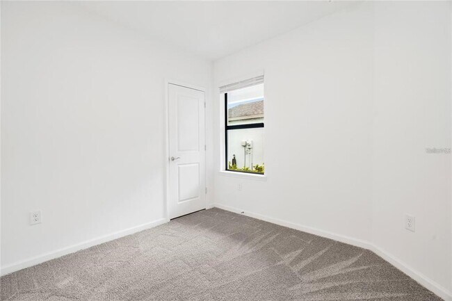 Building Photo - 6560 Silverstar Dr