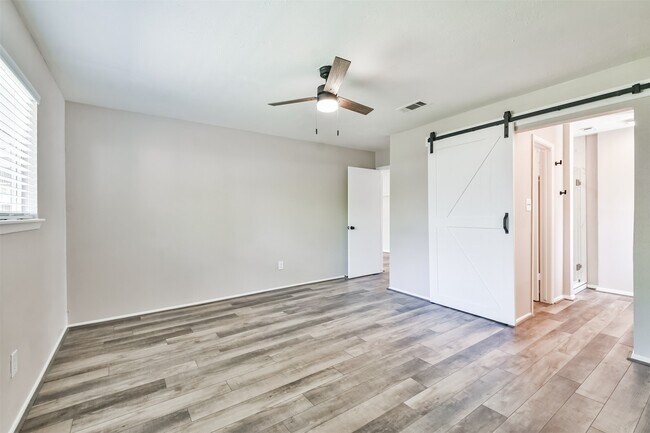 Building Photo - 6103 Fallengate Dr