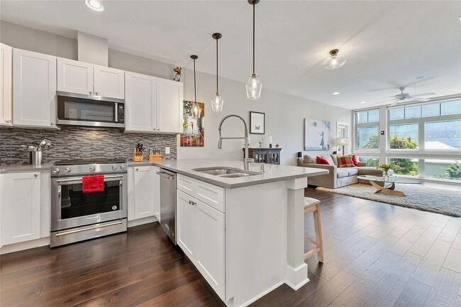 Building Photo - 908 Nueces St