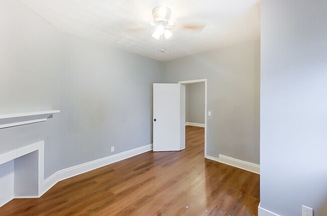 Building Photo - Dayton, OH 4 Bed 1 Bath available to rent!