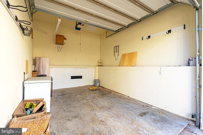 Building Photo - 3350 17th St NW